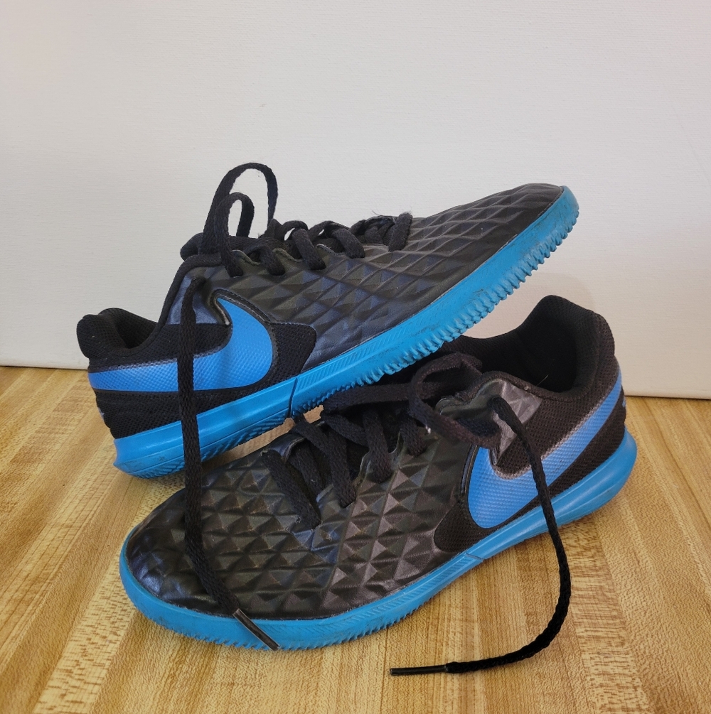 Nike Black and Blue Sports Sneakers